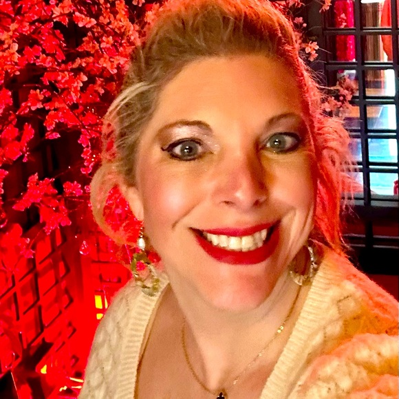 Meet your Posher, Ami - Picture 1 of 1